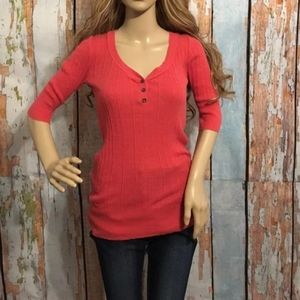 Faded coral short sleeve vneck shirt